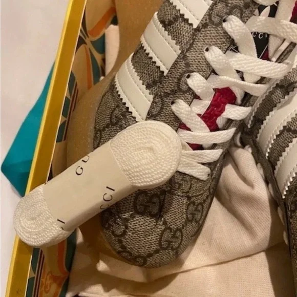 Gucci Women's Gray and Pink Sneakers - Picture 2 of 6